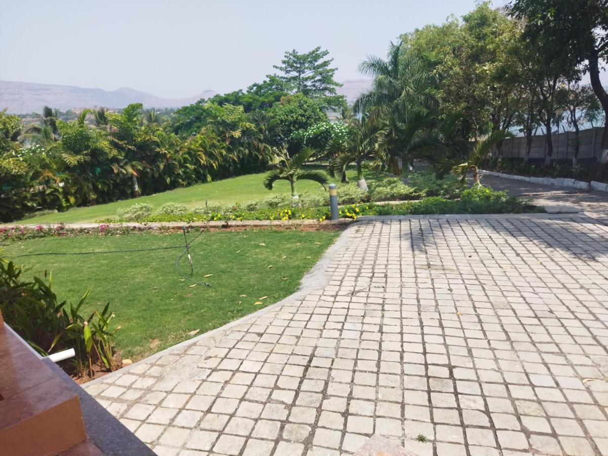 Savana Lake Resort Nashik Esterno foto