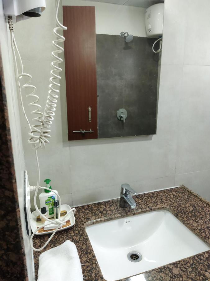 Savana Lake Resort Nashik Esterno foto