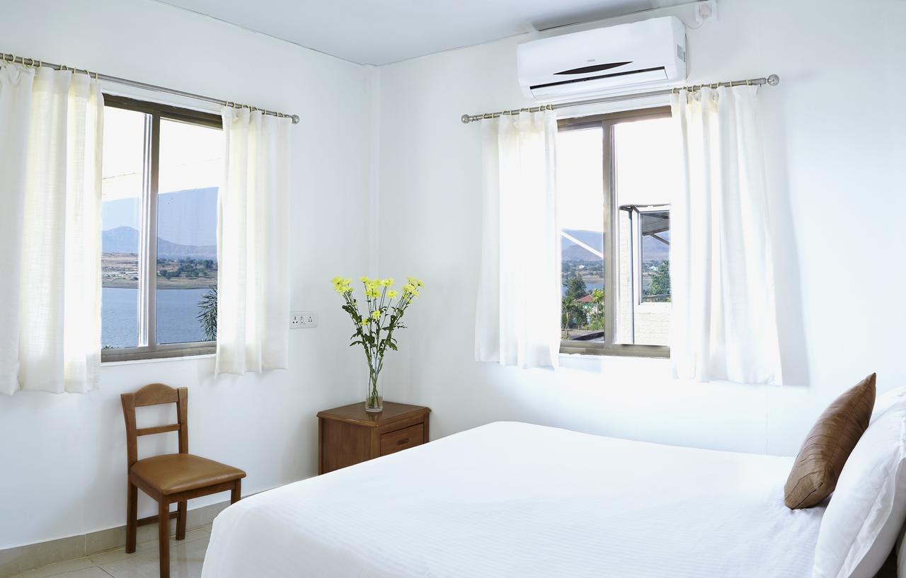 Savana Lake Resort Nashik Esterno foto